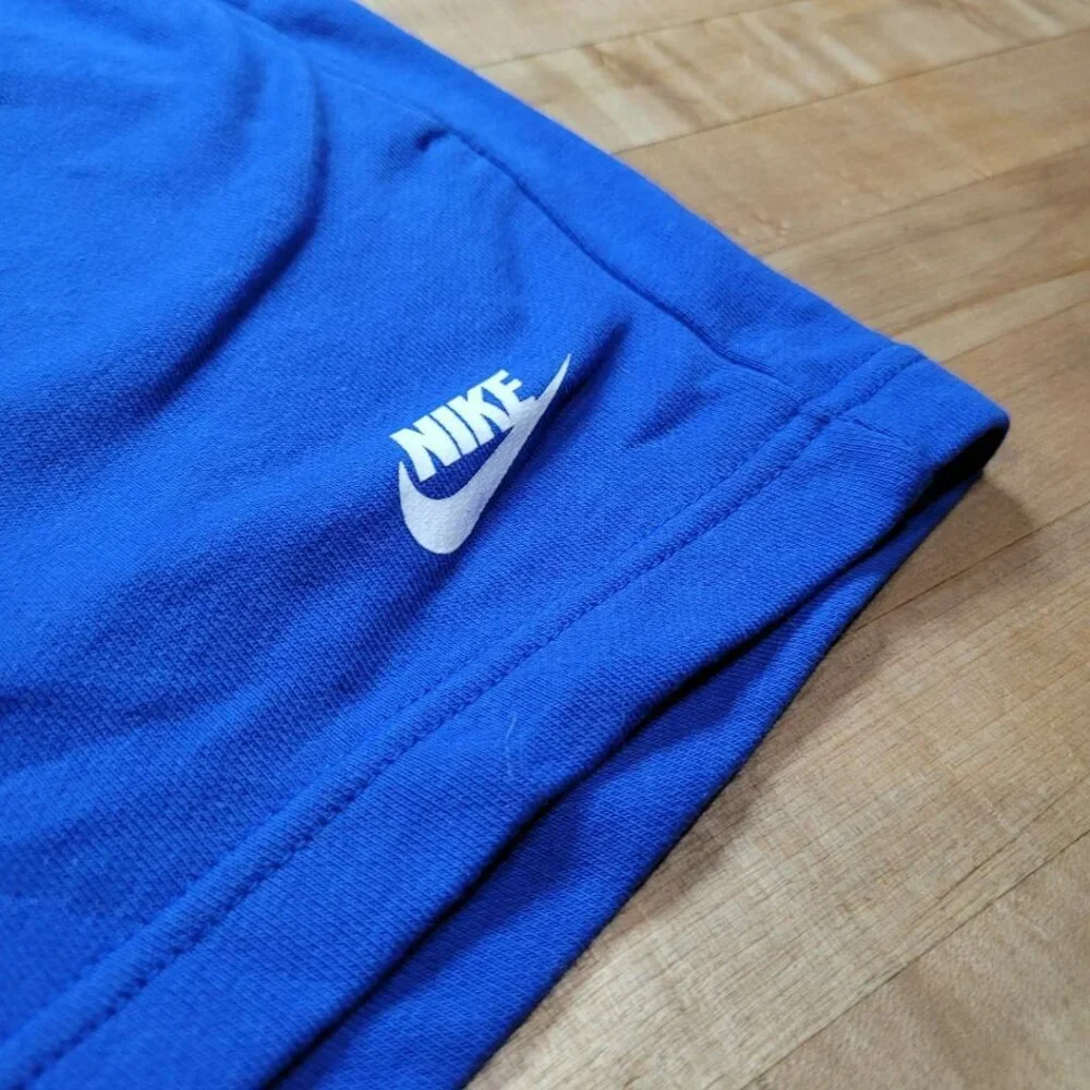 Nike Standard Fit Shorts Womens XL Blue New‎ Tags Pockets Stretch